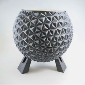 Spaceship Earth Succulent Planter